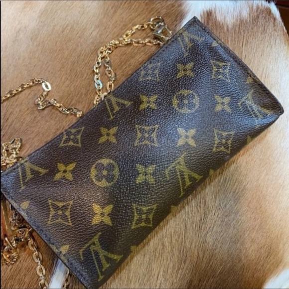 🚫SOLD🚫LV POUCH GM FAB SUPER ATTRACTIVE 7.85”x4.25 😍🔥😍 - Picture 14 of 15